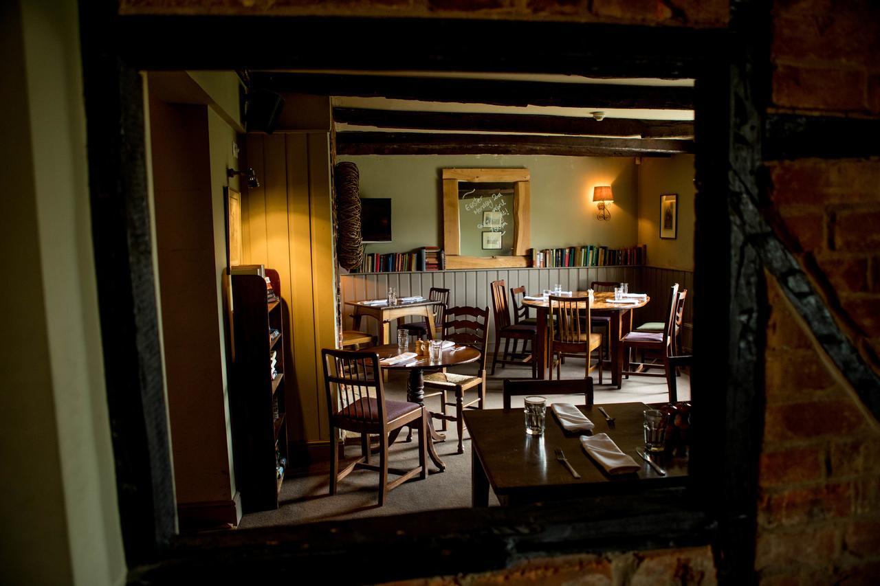 The Hawk Inn Andover Exteriér fotografie